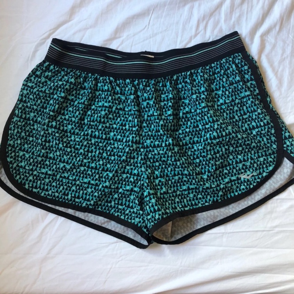 🏃‍♀️ Women’s Running Shorts Lg. (3) - Everlast